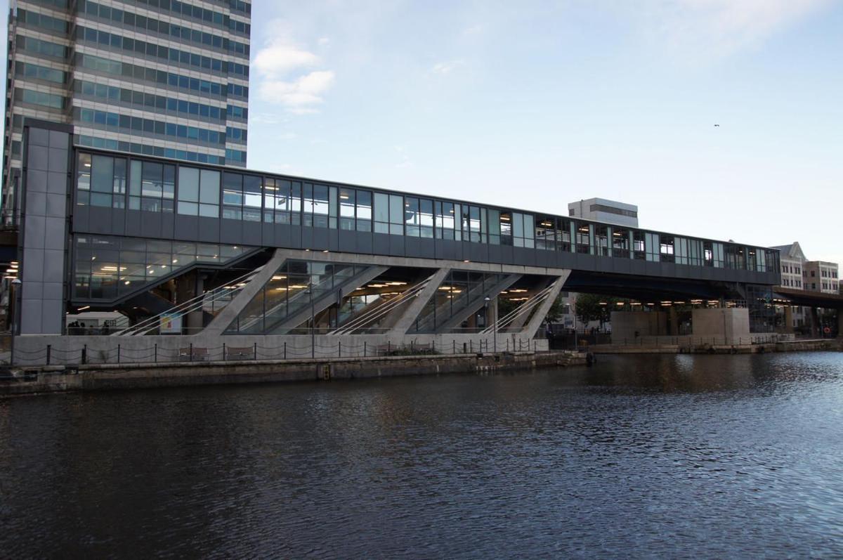 Modern Two Bed Serviced In Canary Wharf - Perfect For Long Stay, Business, Leisure And Relocations Appartement