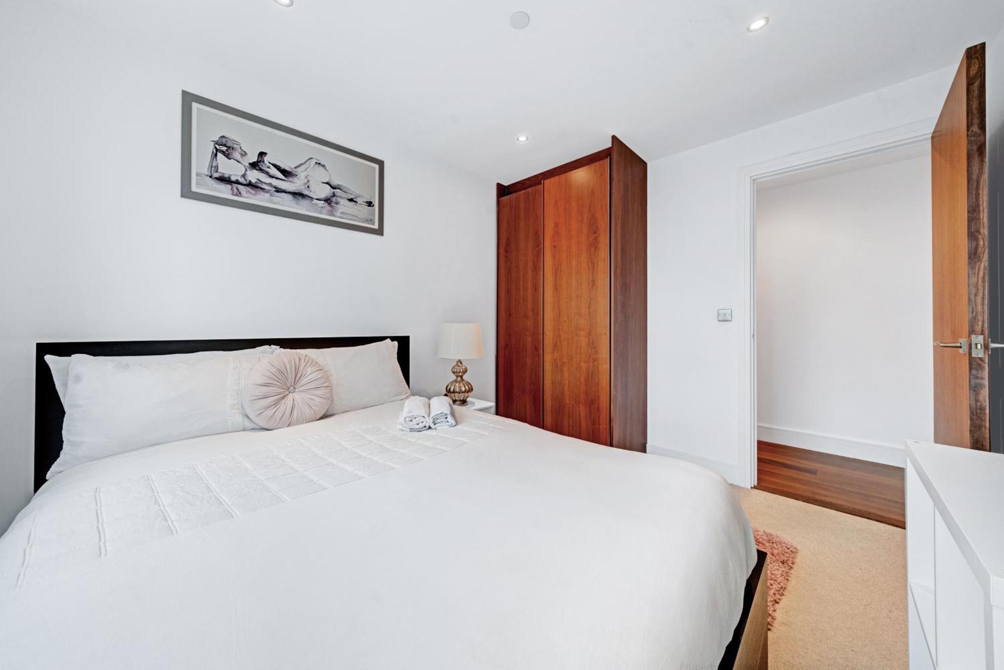 Appartement Modern Two Bed Serviced In Canary Wharf - Perfect For Long Stay, Business, Leisure And Relocations